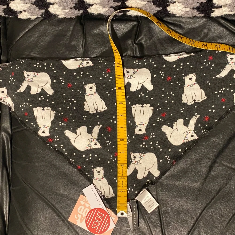 Jaclyn Intimates Xmas/Winter Polar Bear Bandana for Dogs/Pets - M/L